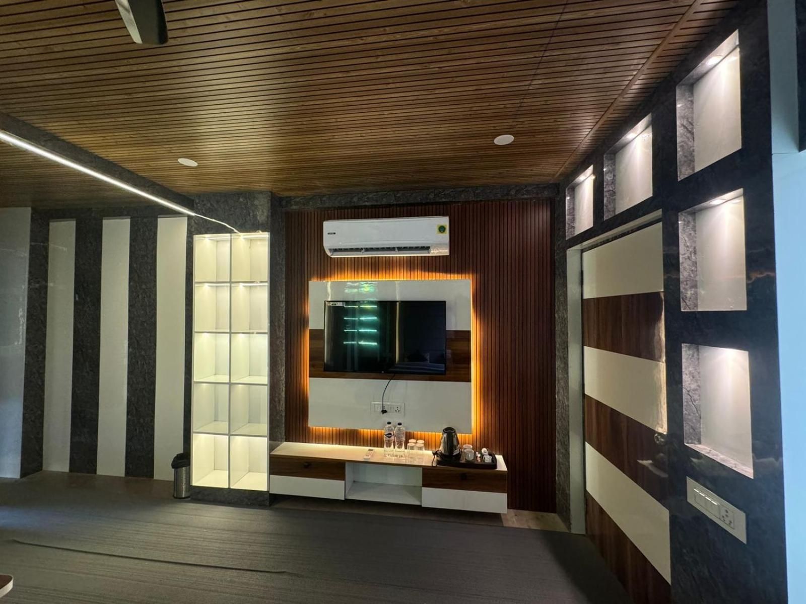 Hotel Dev Ganga Rishīkesh المظهر الخارجي الصورة
