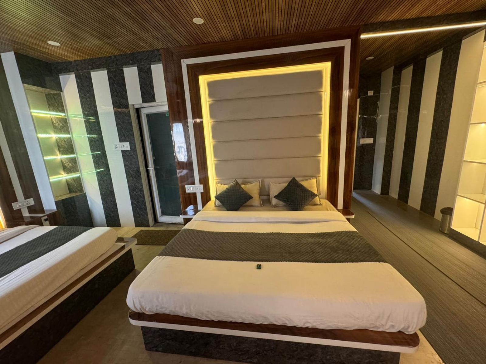 Hotel Dev Ganga Rishīkesh المظهر الخارجي الصورة