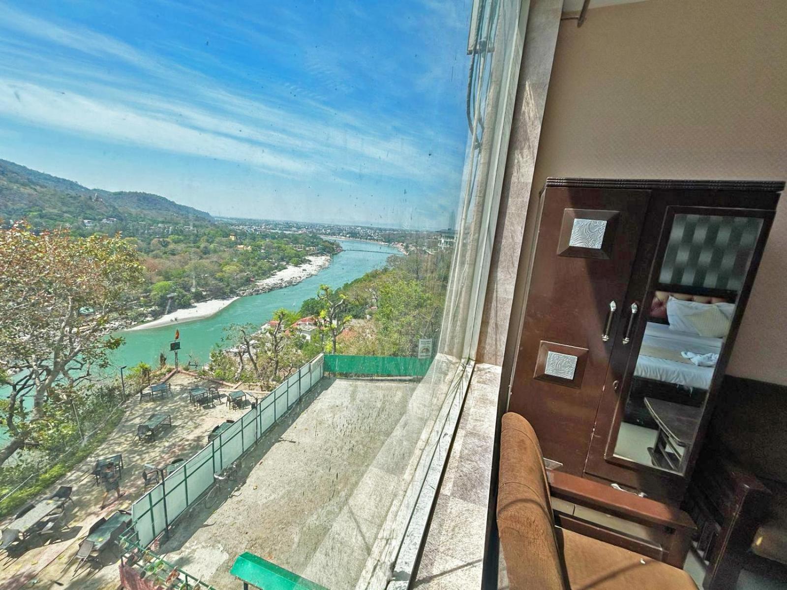 Hotel Dev Ganga Rishīkesh المظهر الخارجي الصورة