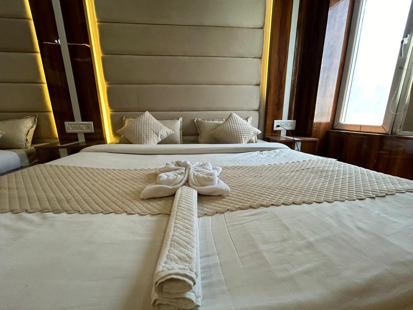 Hotel Dev Ganga Rishīkesh المظهر الخارجي الصورة